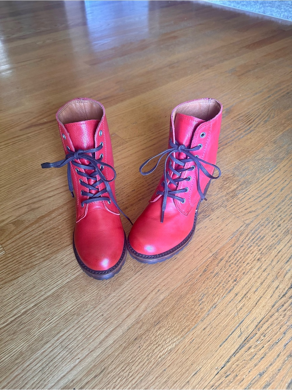 Frye Red Sabrina Leather Lace-Up Ankle Boots.. extremely rare!